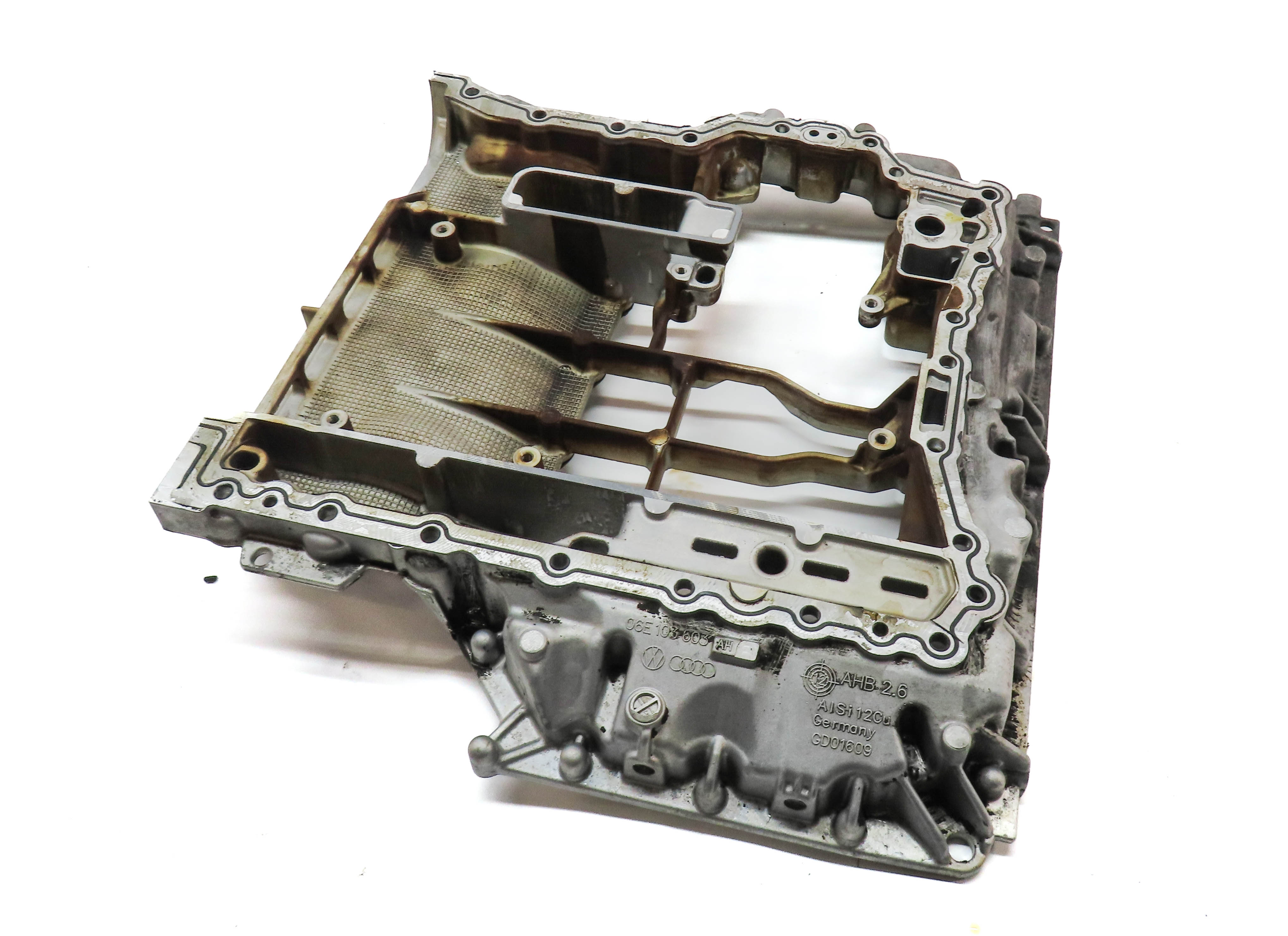 2013 AUDI S4 (B8 8K) 3.0L SUPER (CGXC) UPPER ENGINE MOTOR OIL FLUID PAN — exact item pictured